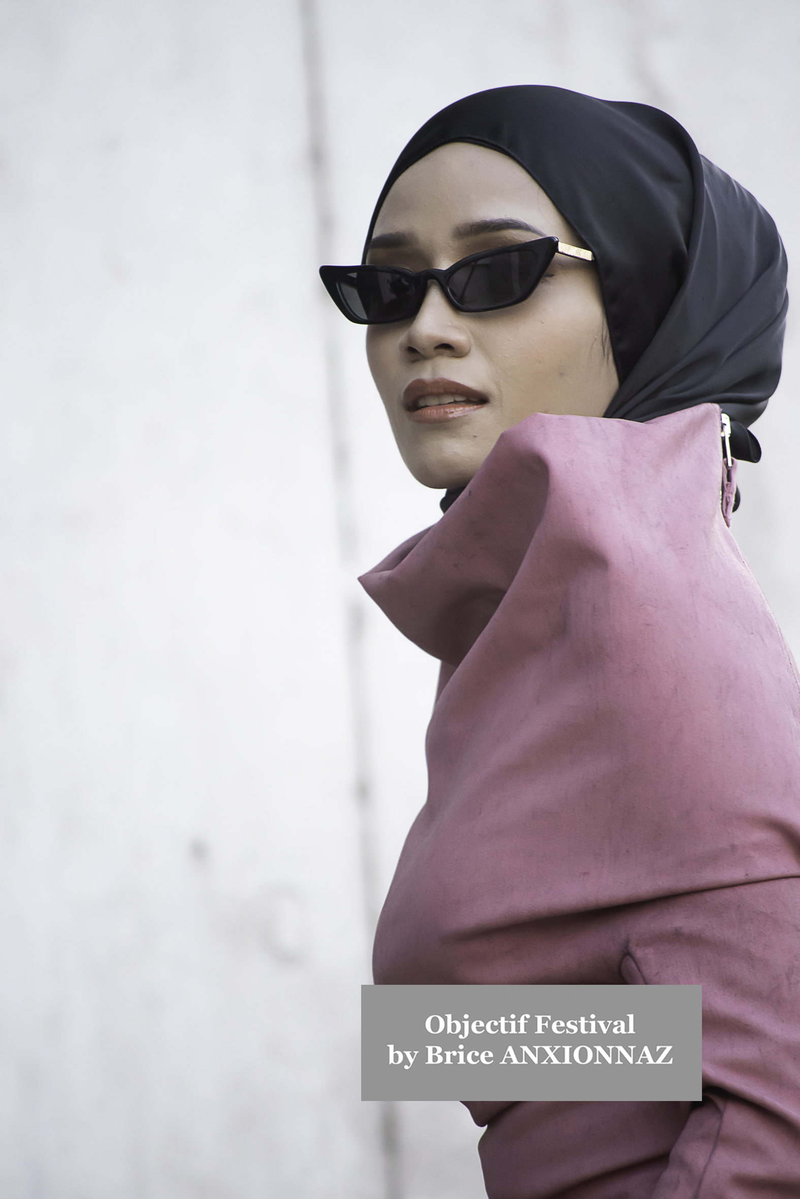 Photo de Mary Charteris - Streetstyle photos at Rick Owens guests arrivals - Paris Fashion Week lors de l'événement à Streetstyle-photos-of-guests-arrivals-at-the-Rick-Owens-show-Paris-Fashion-Week le 8 March 2025 par Brice ANXIONNAZ (Objectif Festival)
