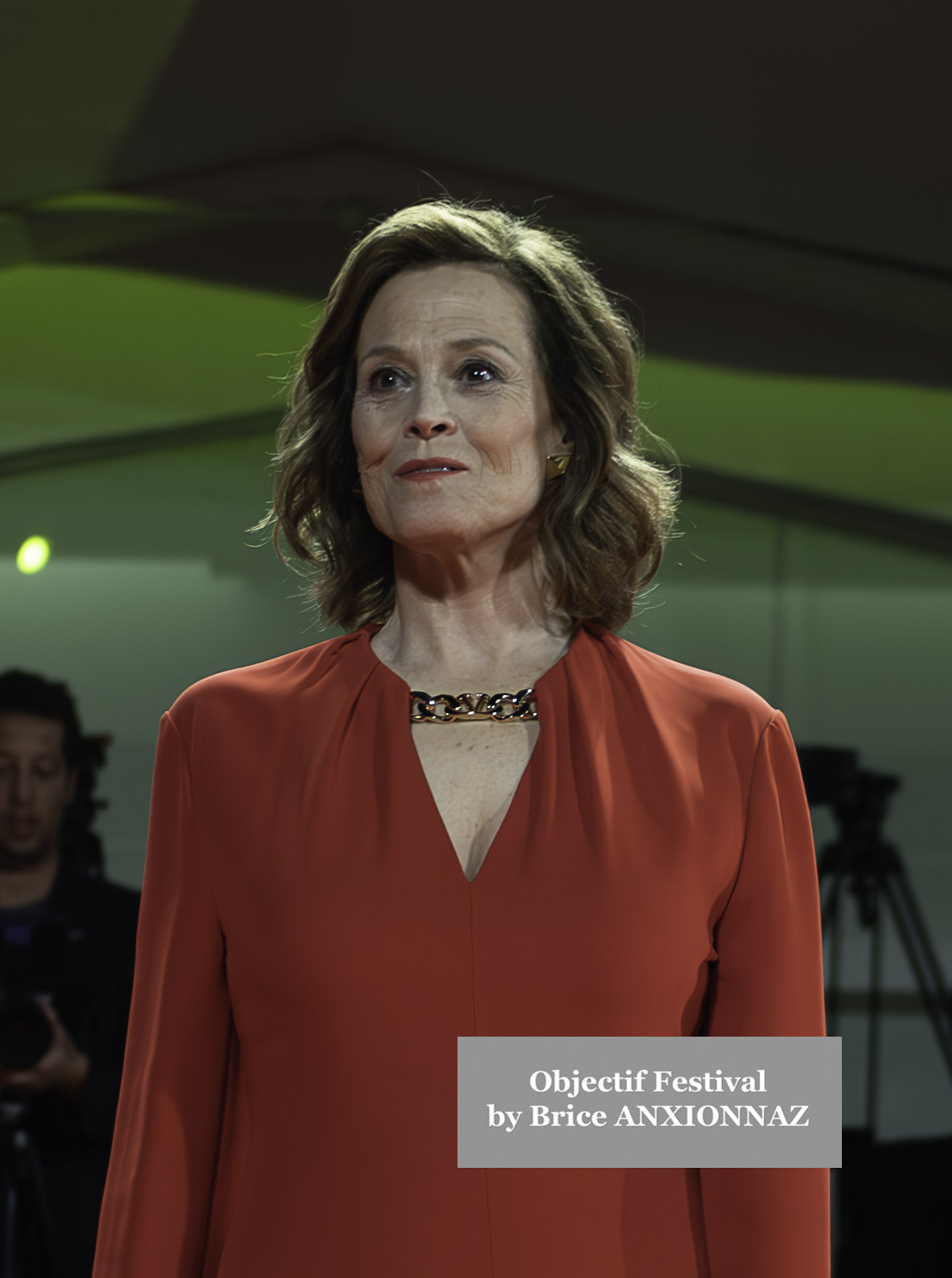 Fashion Week SigourneyWeaver8 - Fashion Week at GoldenLionSigourneyWeaver, Paris, France on September 3rd, 2022