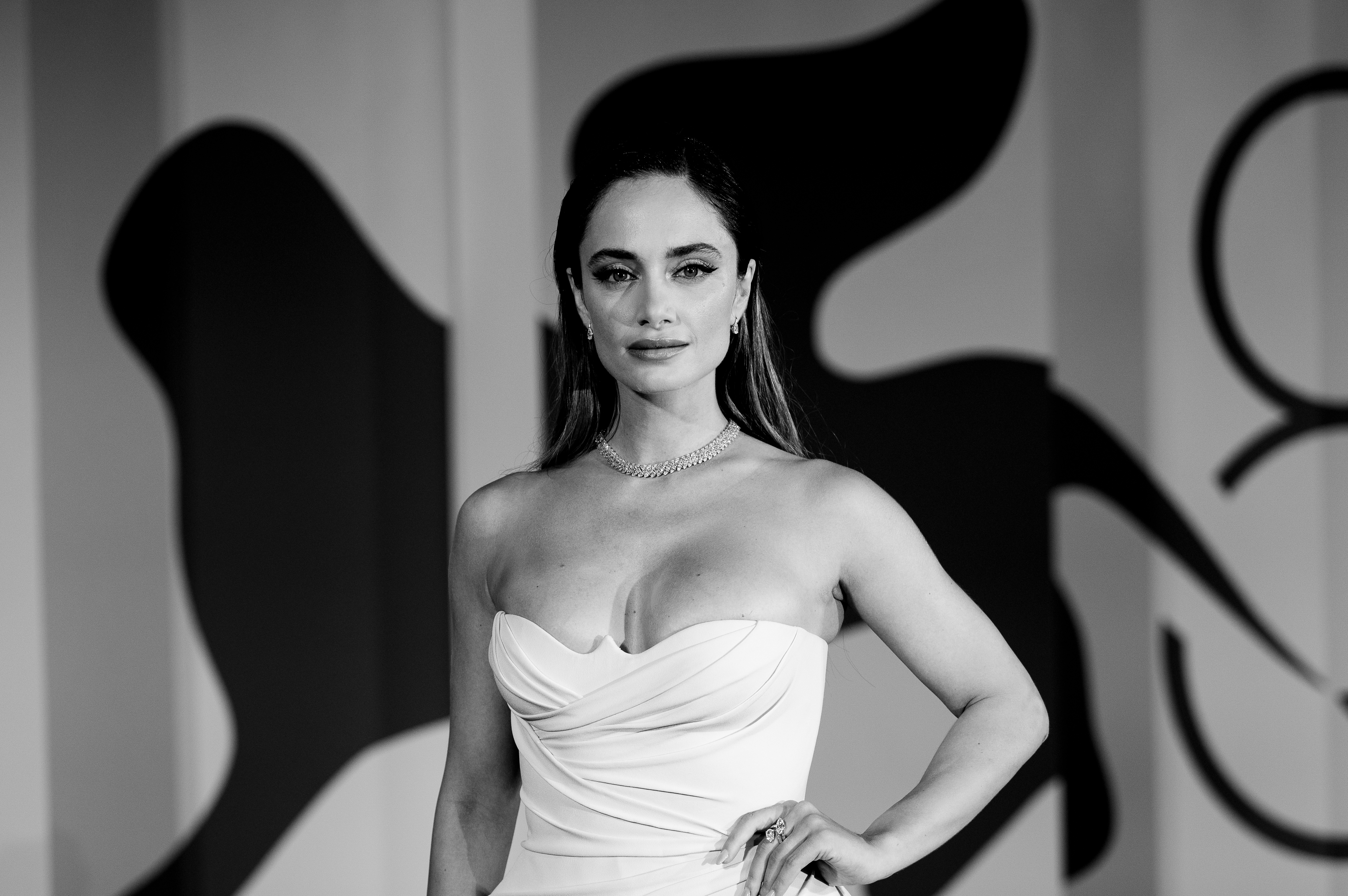 Fashion Week 02   Full HD - Fashion Week at september-4th, Paris, France on September 4th, 2024