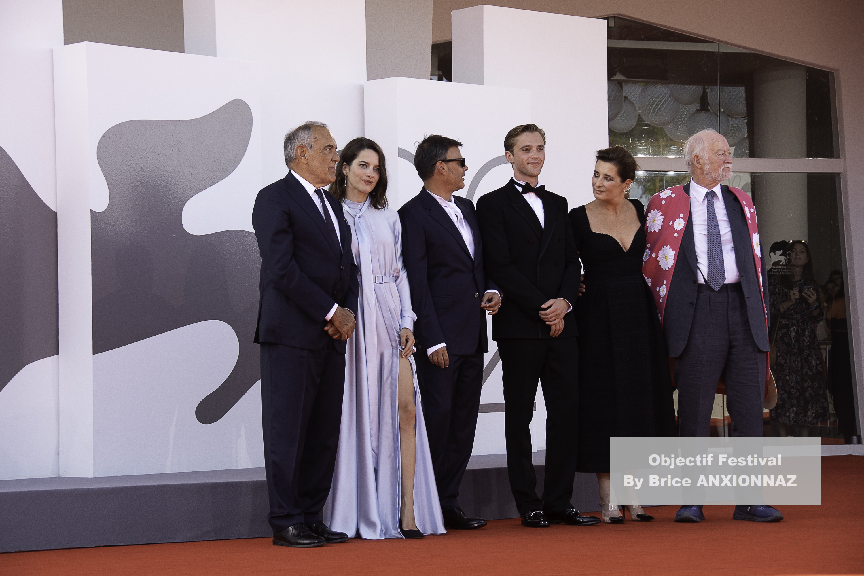 Kim Cattrall - Festival image lors de Red Carpet L  039 Etranger, Lido di Venezia, Italy 2025-09-02