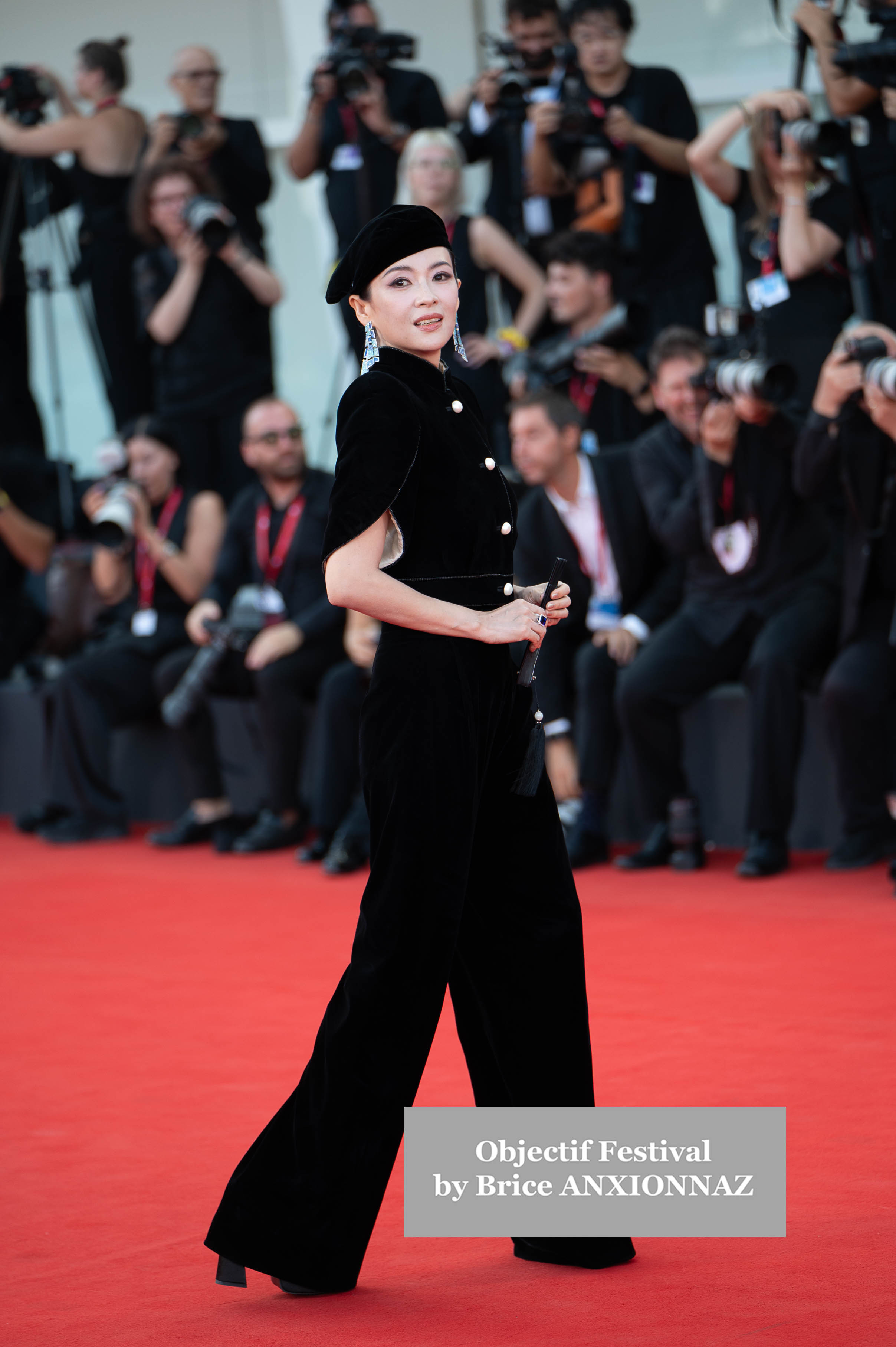 — italie venise cinema 81st mostra del cinema 28 08 2024 beetlejuice beetlejuice zhang ziyi