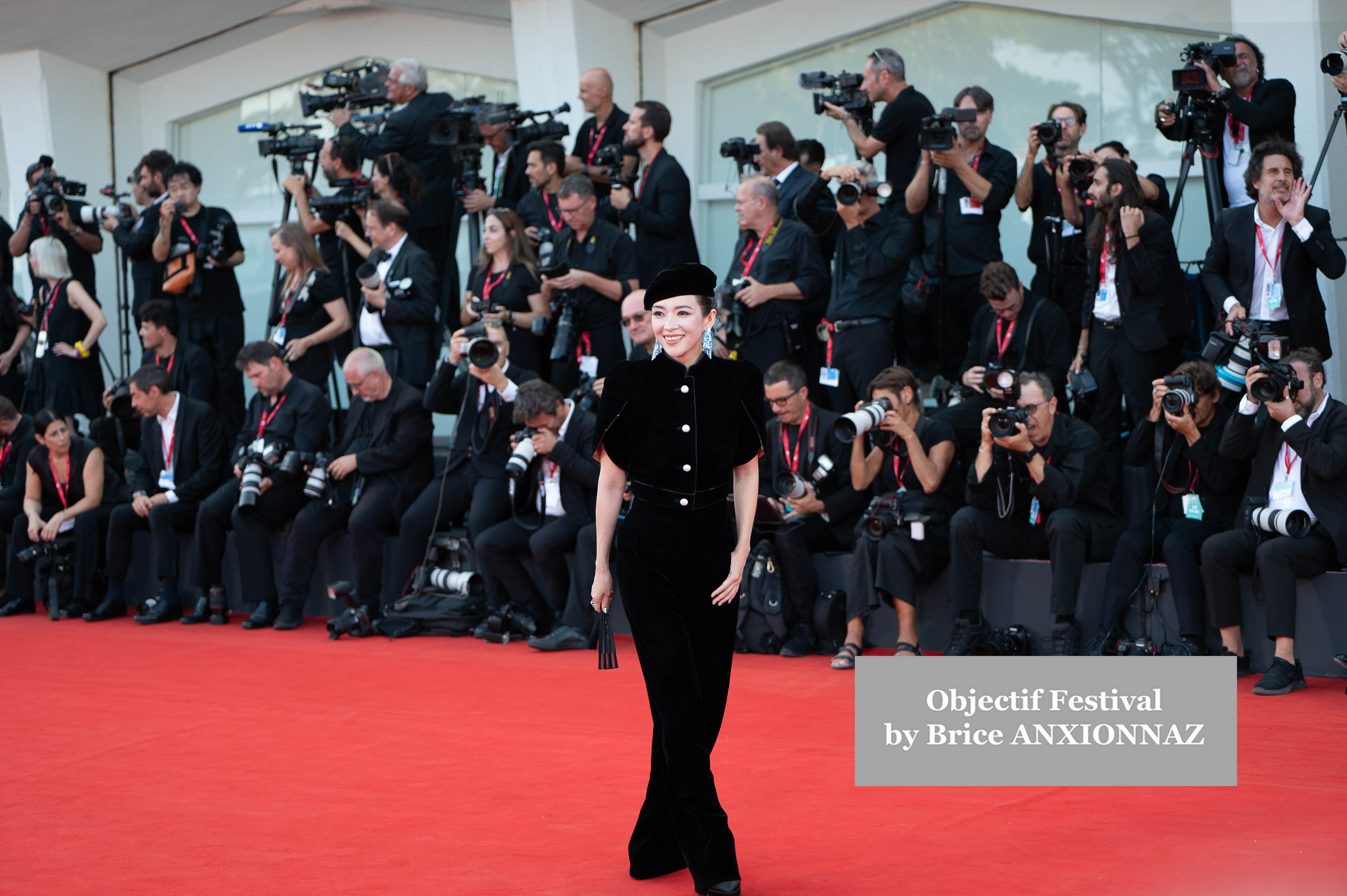 — italie venise cinema 81st mostra del cinema 28 08 2024 beetlejuice beetlejuice zhang ziyi