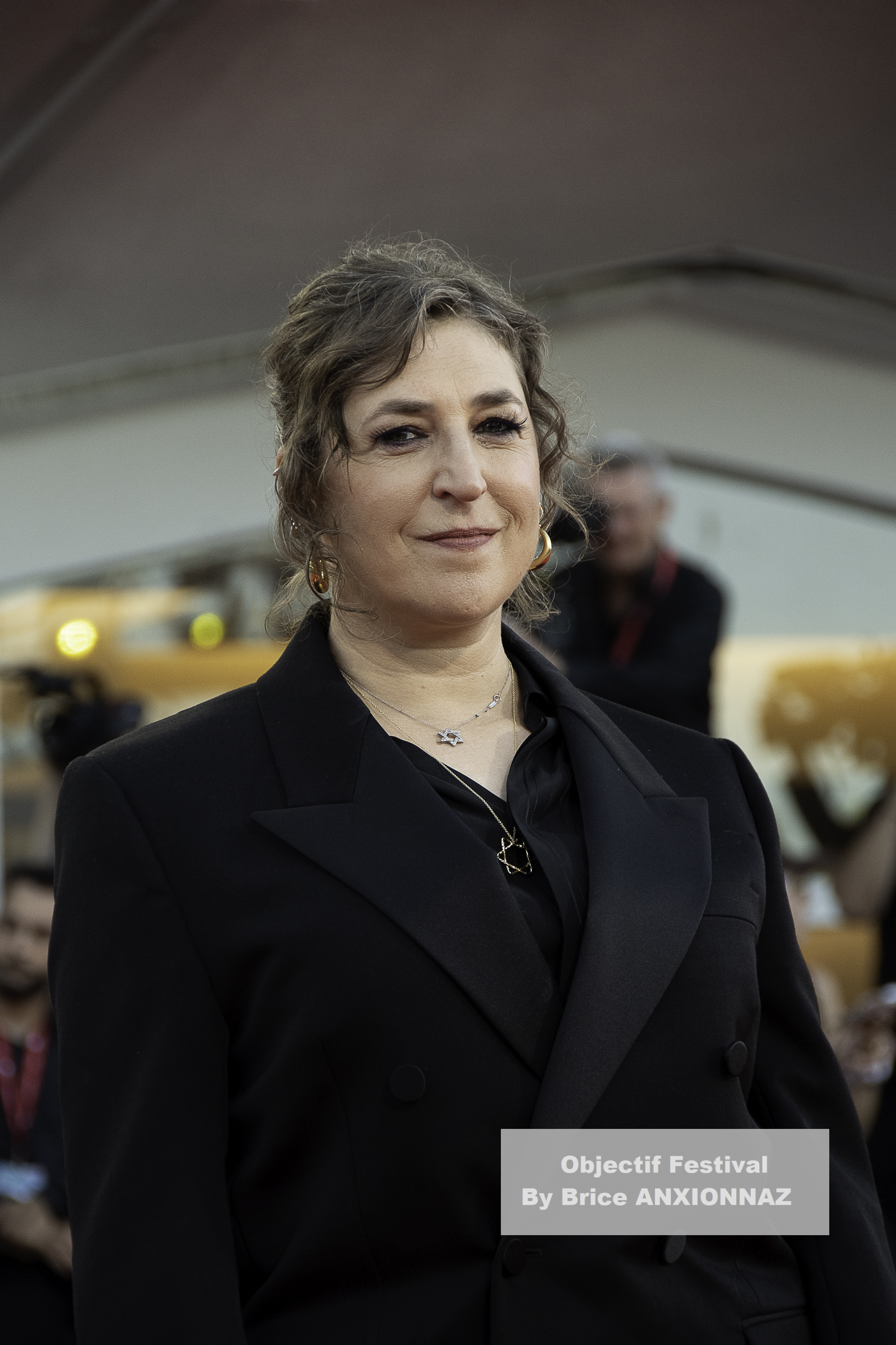— italie venise cinema 82eme mostra del cinema 31 08 2025 father mother sister brother mayim bialik